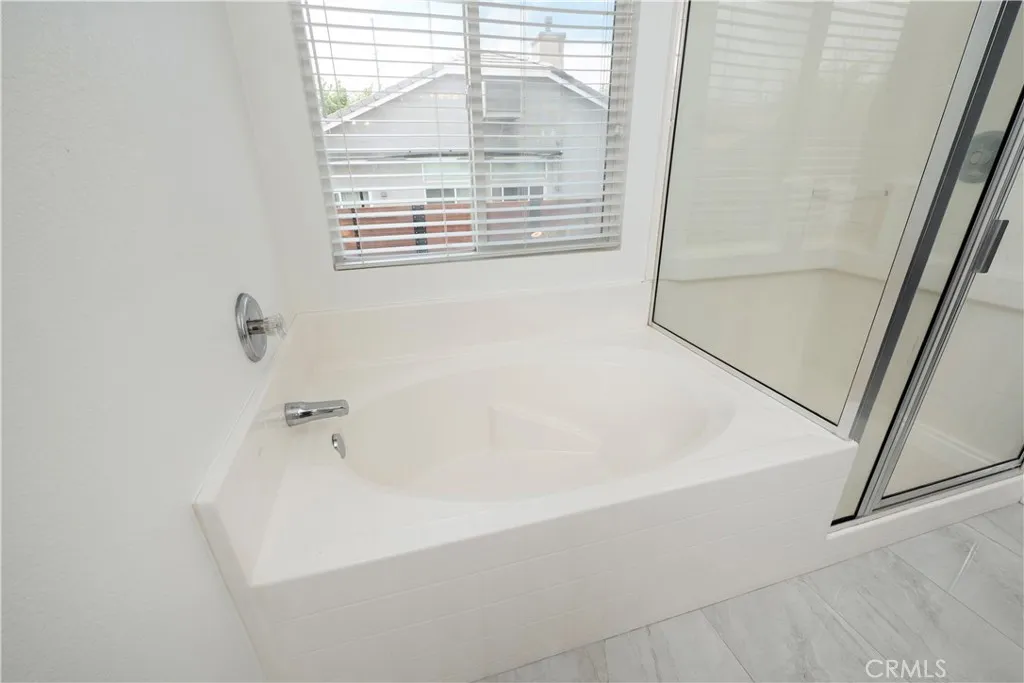 8932 Wedgewood Court, Hesperia, California 92344 home-pic-34